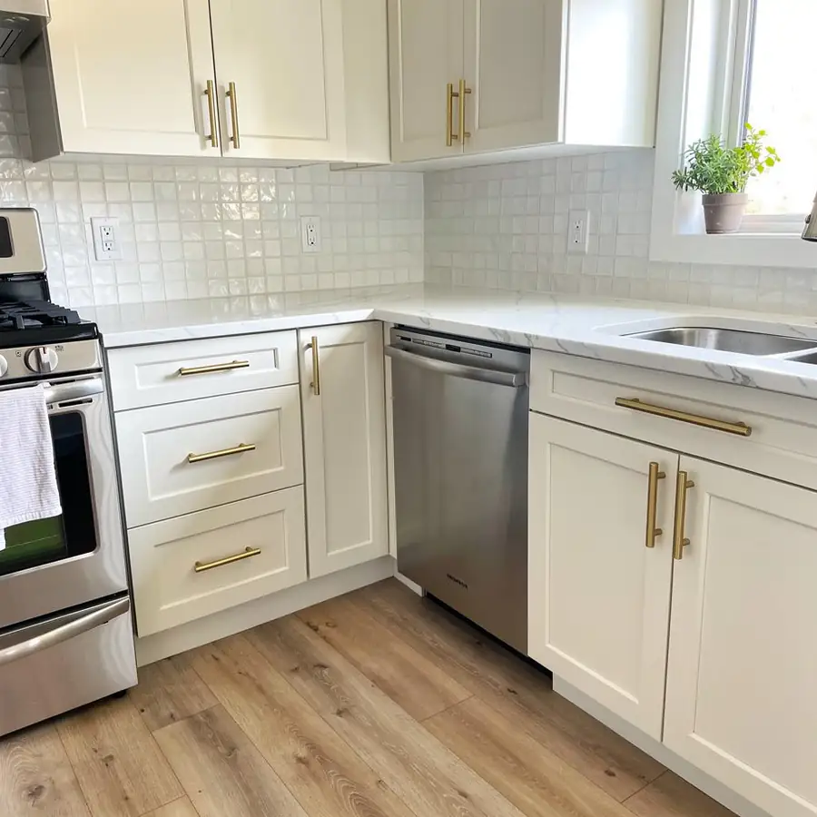 New MDF Shaker doors in Waterloo kitchen New MDF Shaker doors in Waterloo kitchen