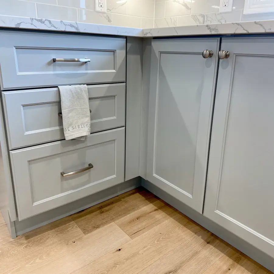 Painted drawer bank and corner doors